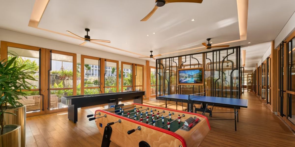 Holiday Inn Resort 1200 x 600 10