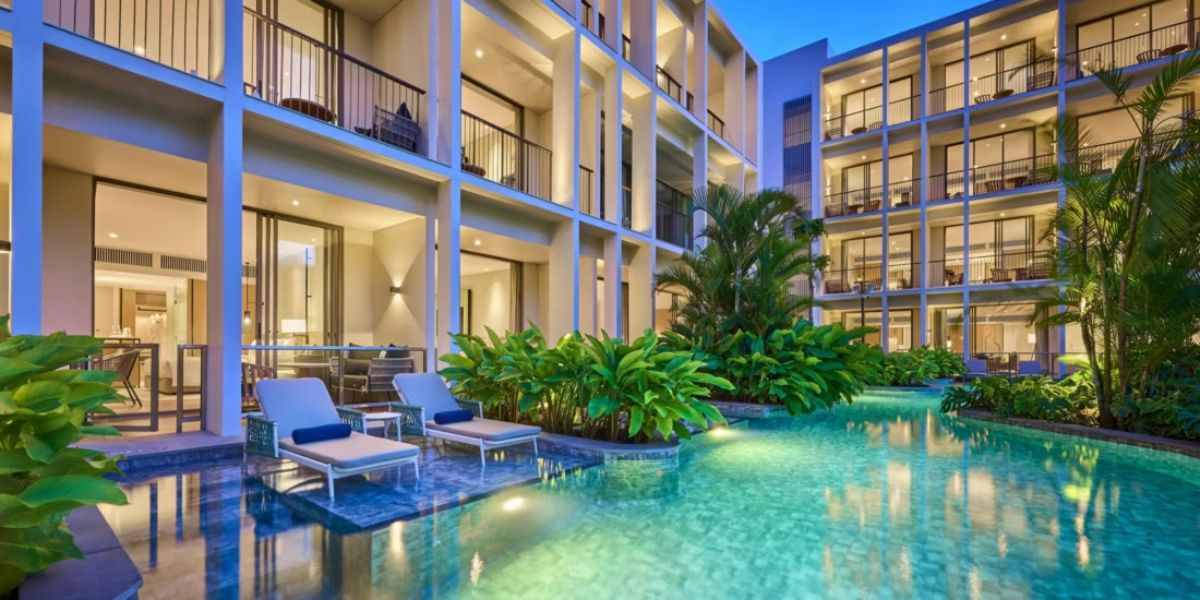 Holiday Inn Resort 1200 x 600 2