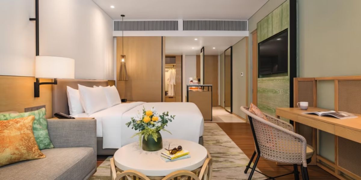 Holiday Inn Resort 1200 x 600 3