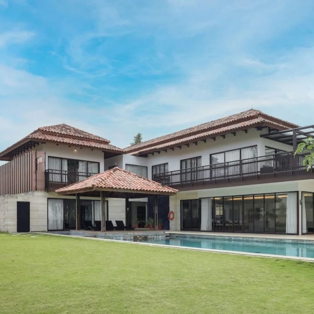 15. Pantai Indah Lagoi Bintan