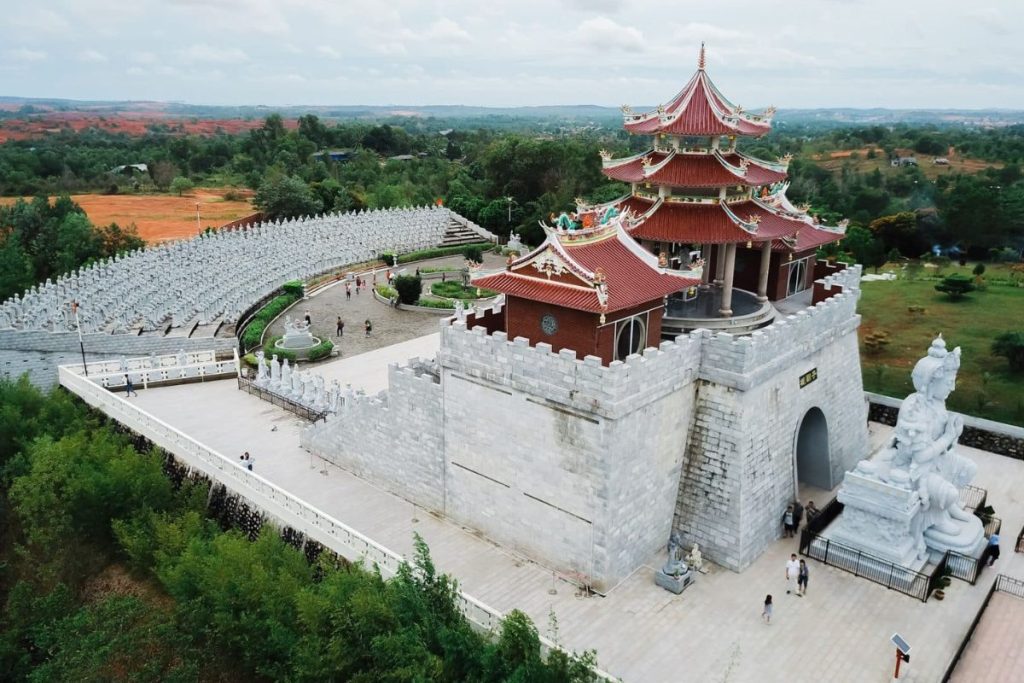 Wide view of 500 Lohan Temple in Bintan with statue formations